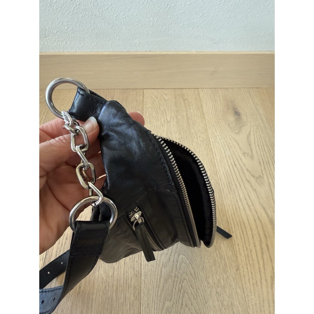 Free People Sling Bag Black Lamb leather Fanny Pack sling zip closure Women’s - Picture 5 of 5